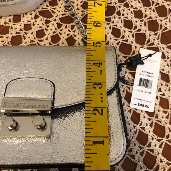 BCBG Generation Milly Silver Metallic Crossbody Chain Strap shoulder bag - Picture 9 of 13